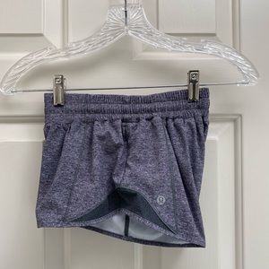 🌟Lululemon Hotty Hot Shorts 2.5 - Size 2🌟